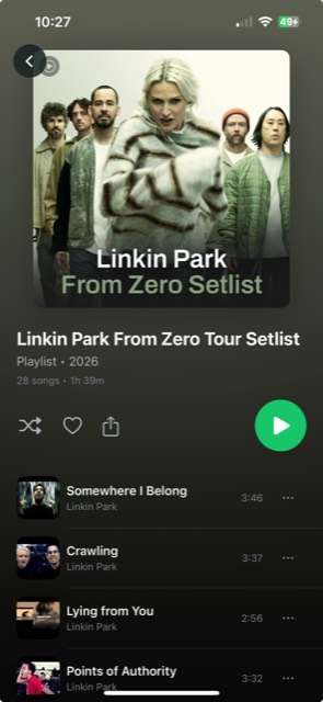 Tunora playlist detail page with a cover, track list and playback controls.